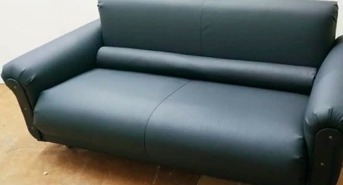 Обивка дивана на дому. Чеховская